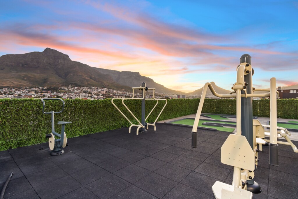 65ded93b5331c101977583.jpg