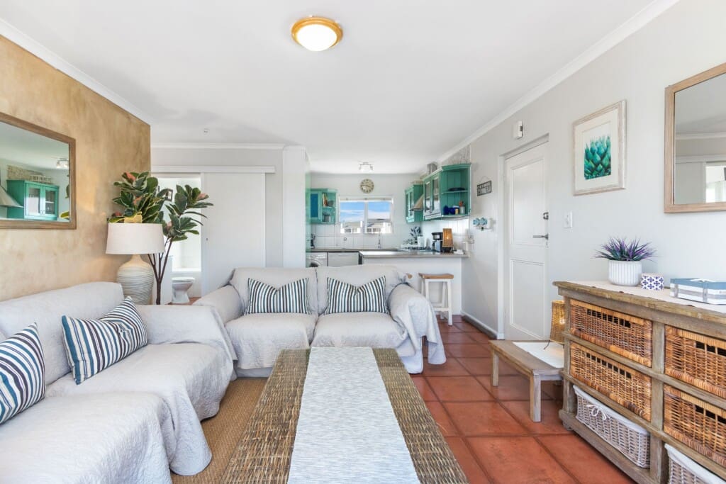 6634e72d28408174338650.jpg