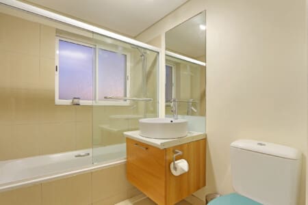5e749baf07c1e137261700.jpg