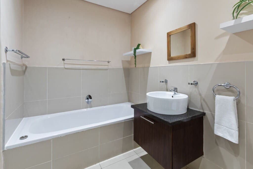 6870ffe282e41001962303.jpg
