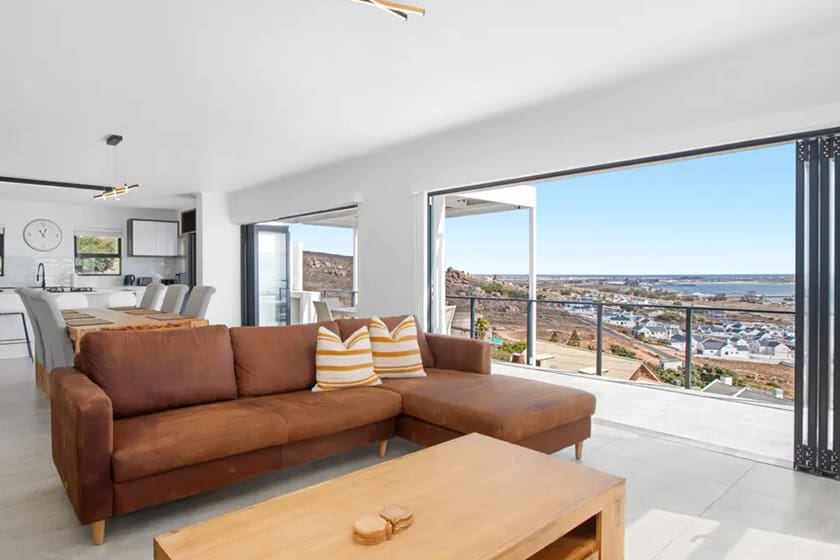 Britannia Bay Property Management - Host Agents