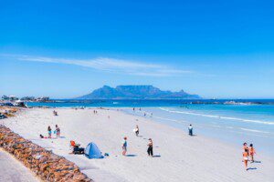 Bloubergstrand Airbnb Earnings